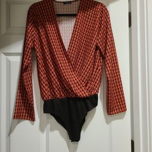 Geo print woven wrap bodysuit